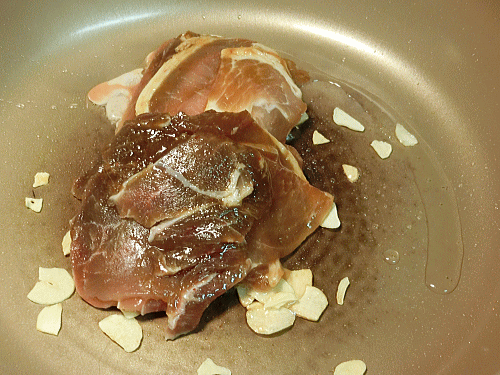 茶美豚で作った豚モモ生姜焼き